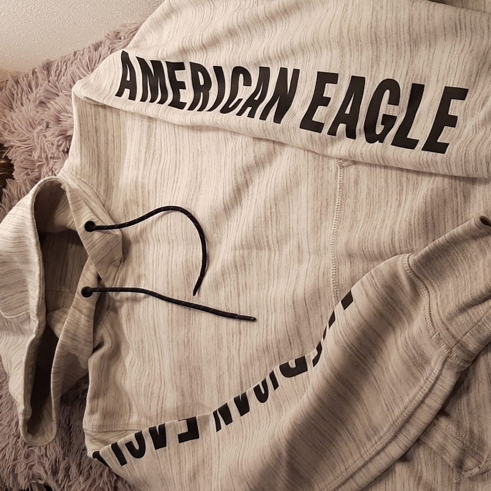 American Eagle Sweatshirt Size XS
